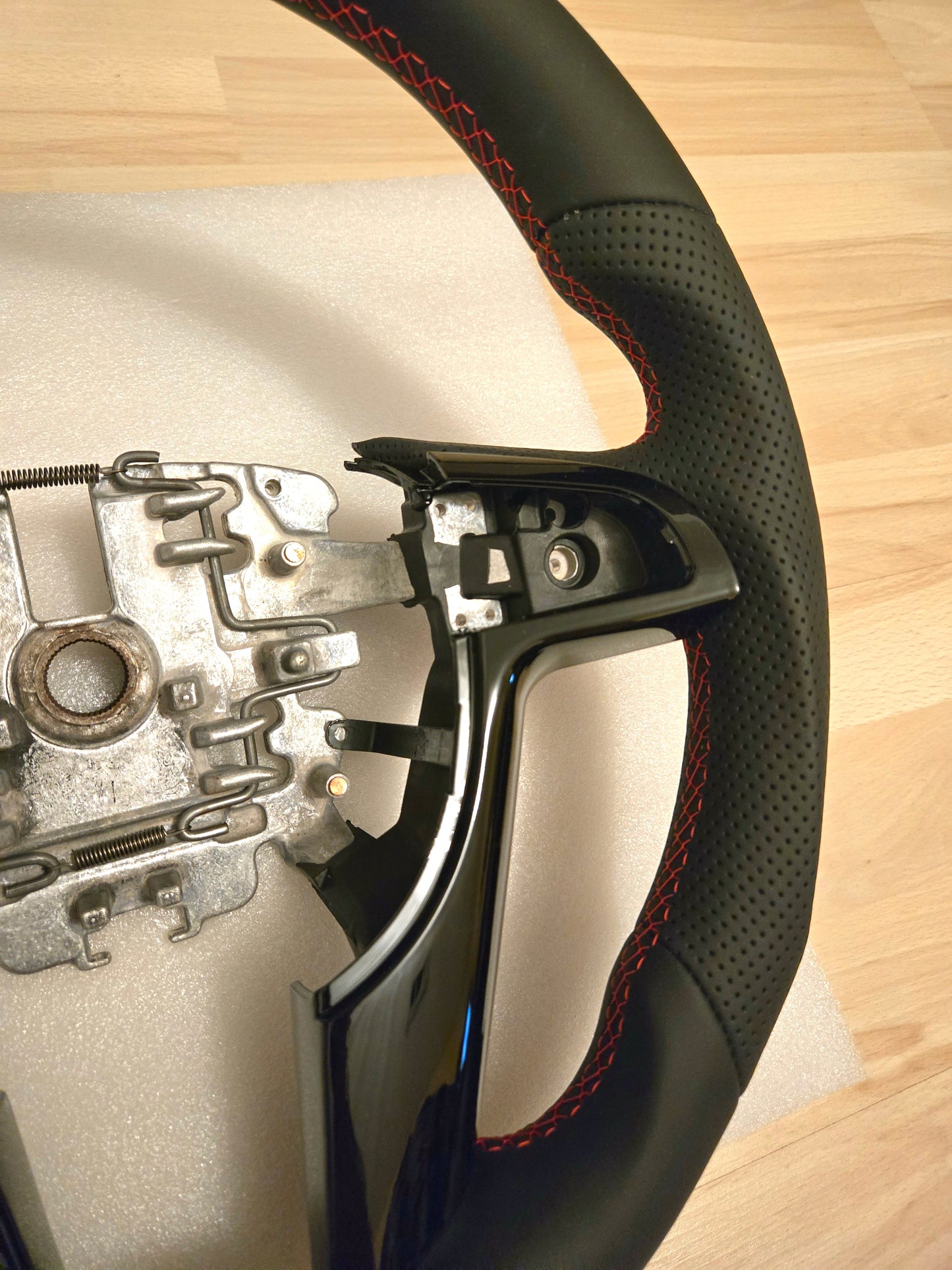Pontiac G8 & Chevy Caprice Steering Wheel (Custom Reupholstered)