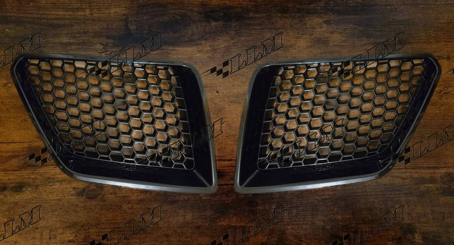 Pontiac G8 Upper Grills (Gloss Black)
